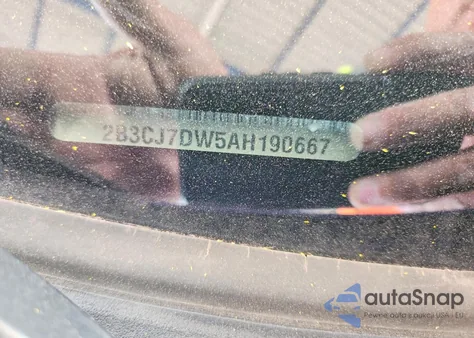 2010 Dodge Challenger Srt-8 z USA, uszkodzony, nr VIN 2B3CJ7DW5AH190667